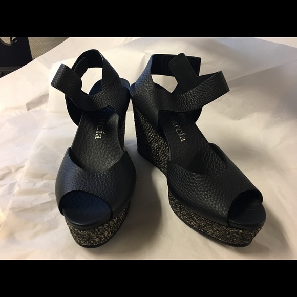 Pedro Garcia Molly - Picture 2 of 2